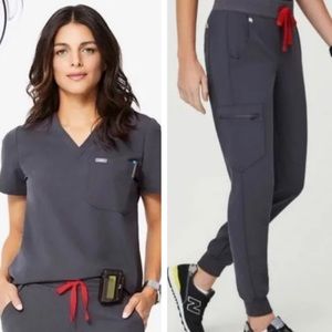 FIGS Charcoal Scrub Set in Medium Catarina and Zamora